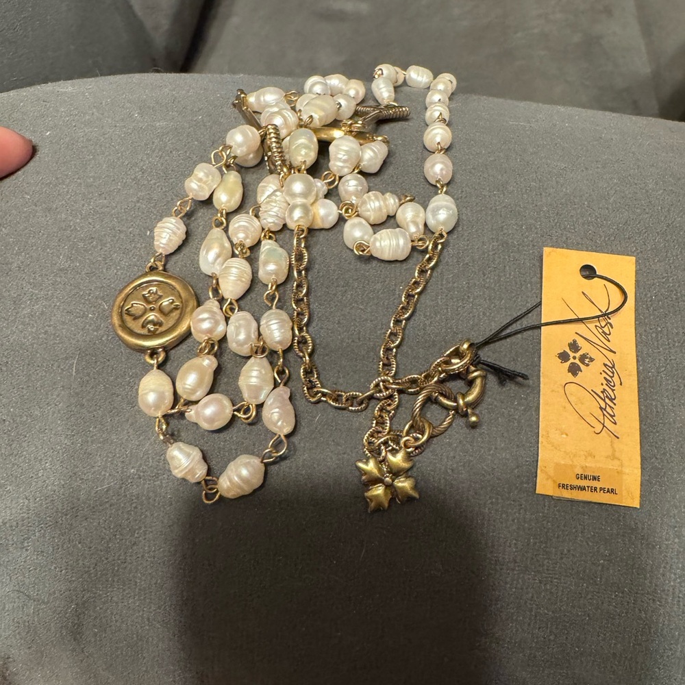 Patricia Nash Gold and Cream Pearl Necklace - Picture 8 of 11